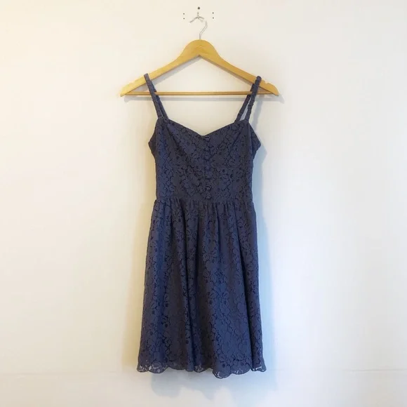 Aritzia | Dresses | Aritzia Talula Lace Dress Sz 2 | Poshmark